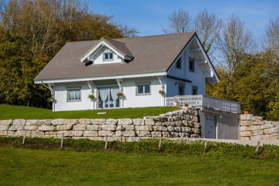 Maison bois à Valempoulières (39)